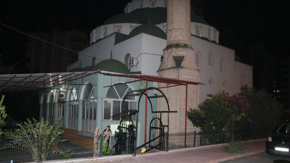 Adana'da cami hırsızlığı iddiası: "Yatmak için girdik"