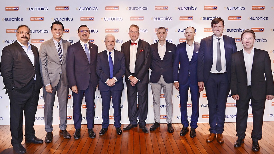 20 mi̇lyar Euro'luk elektroni̇k devi İstanbul'da 