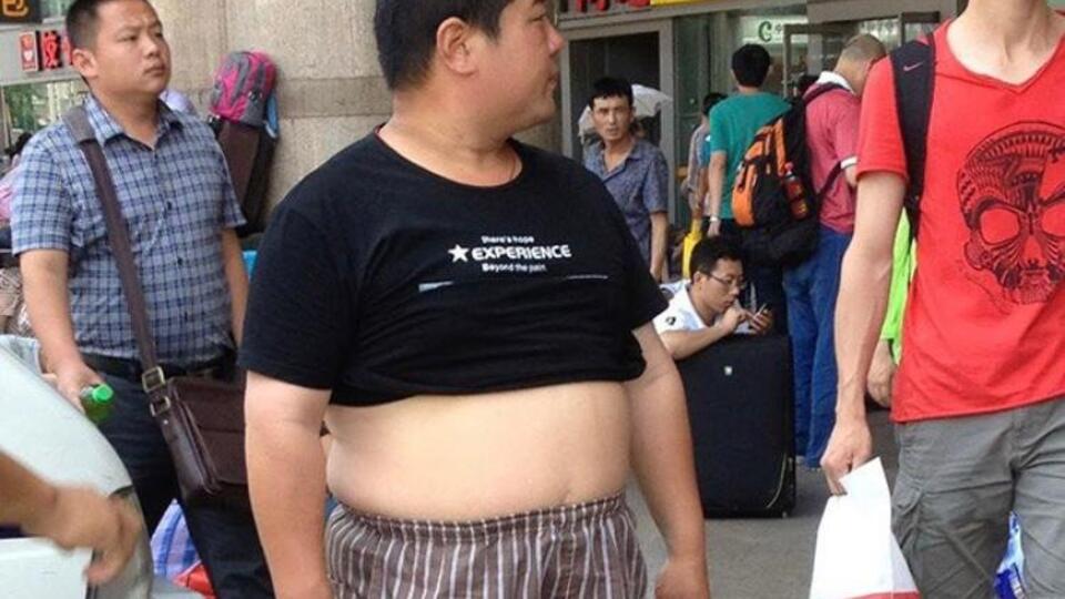 Çin'de erkeklere 'bikini' yasağı!