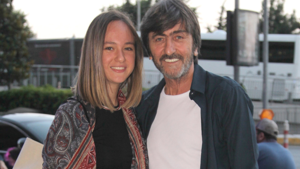 Baba-kız baş başa