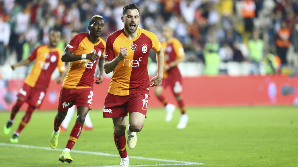 Ve Sinan Gümüş imzayı attı