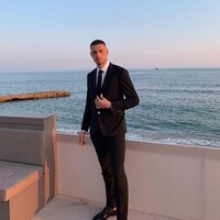 Merih Demiral kimdir?