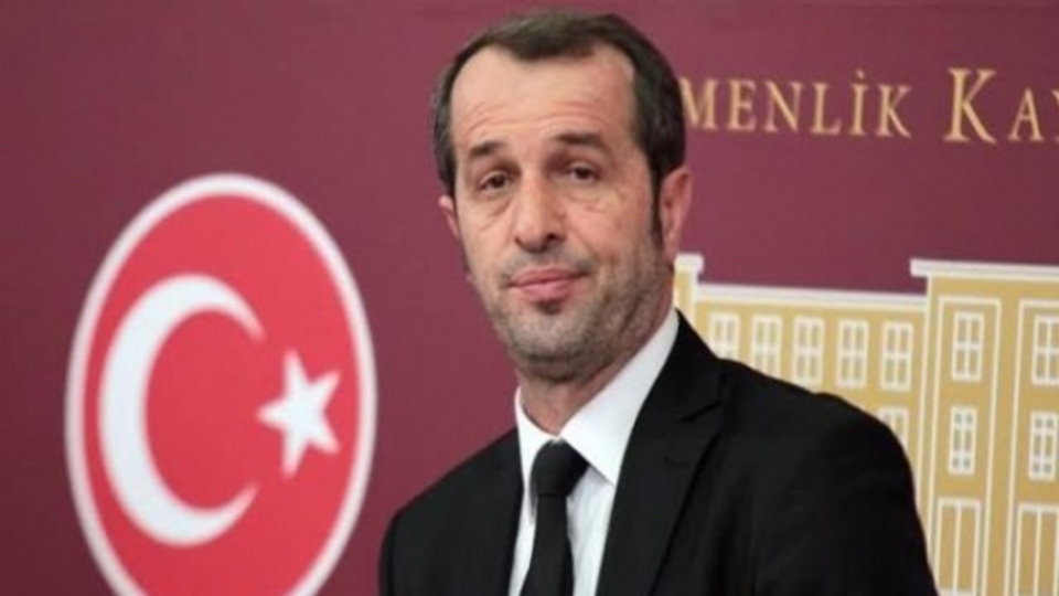 Saffet Sancaklı kimdir?