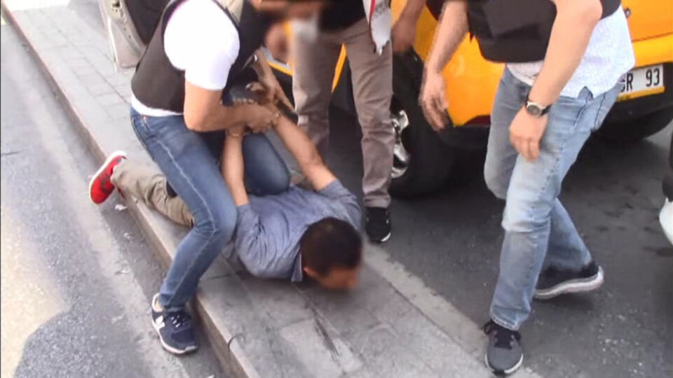 Taksicilerin inanılmaz suç görüşmeleri