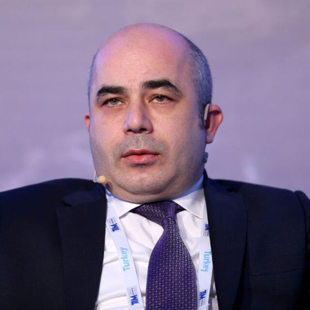Murat Uysal kimdir?
