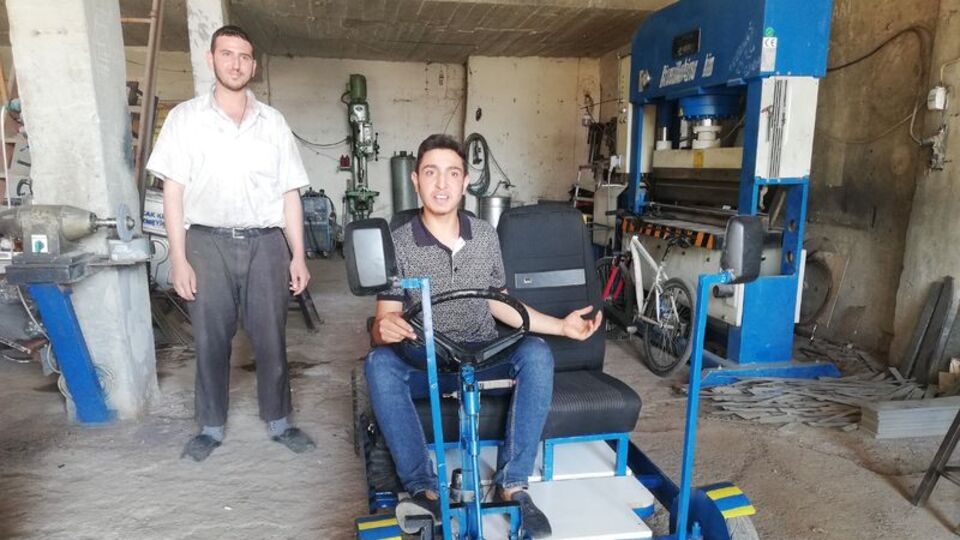 Mardin'in ilk yerli otomobilini yaptı