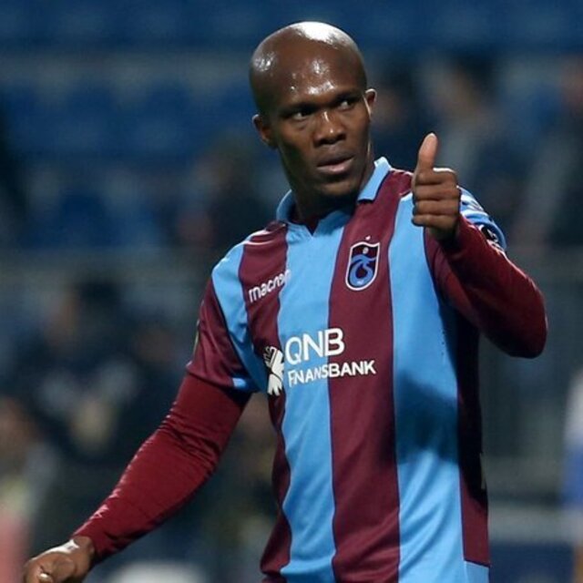 Nwakaeme, 1 yıl daha Trabzonspor'da