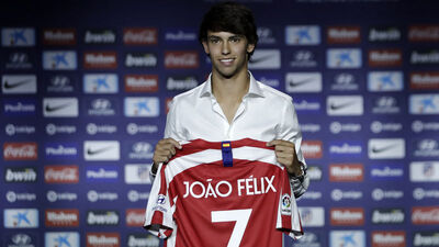 Atletico, Joao Felix'i tanıttı