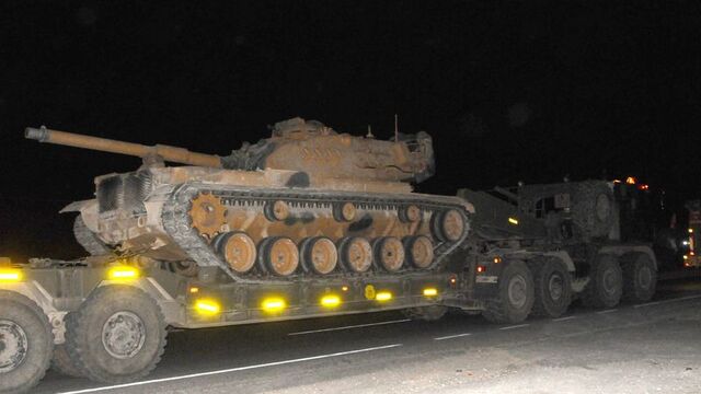 Hatay ve Şanlıurfa'da sınıra askeri sevkiyat