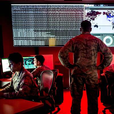 ABD’ye Outlook ile saldırdılar!