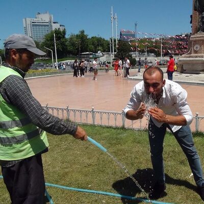İstanbul'da zorlu gün! Öğle saatlerinde ne yapacaklarını şaşırdılar