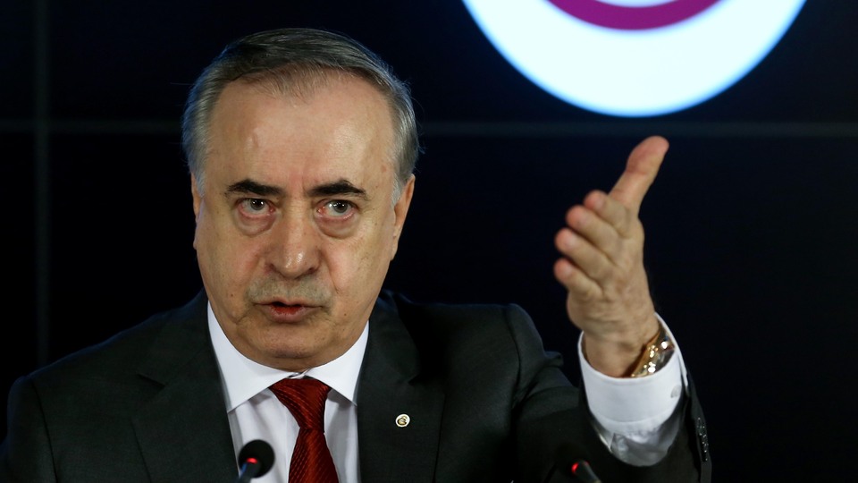 Cengiz'den transfer mesajı ve gönderme!