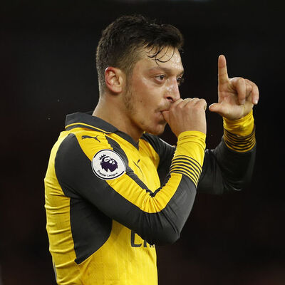 İngiltere'den flaş Mesut Özil iddiası!