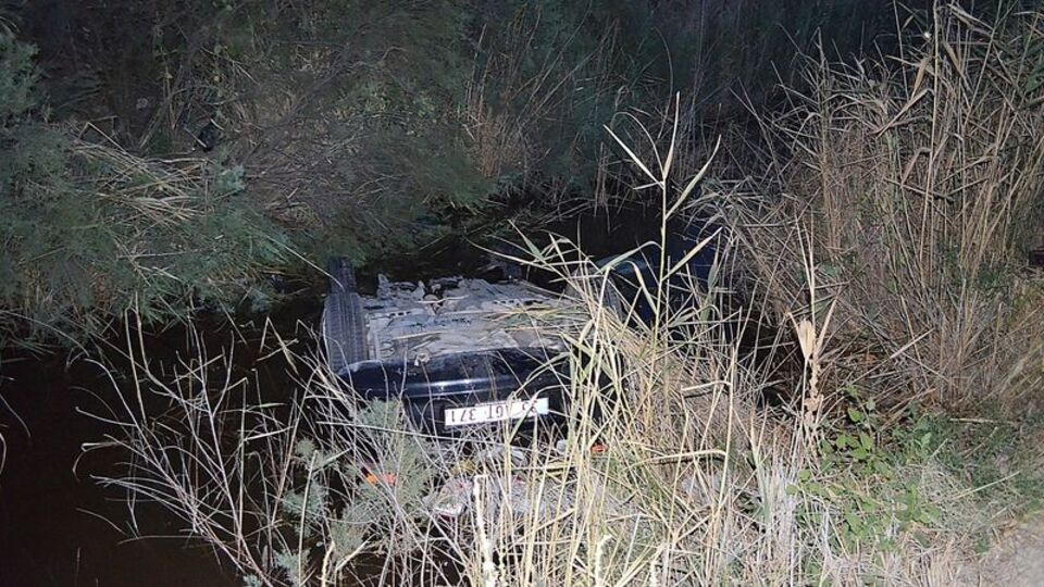 Eşinin cansız bedeniyle 25 saat kurtarılmayı bekledi