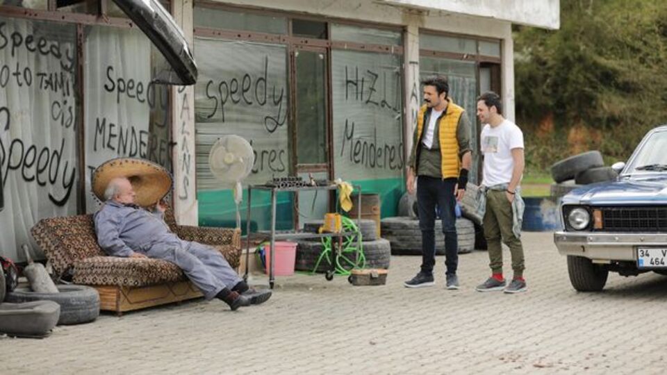 Başımız Belada filmi konusu ve oyuncuları