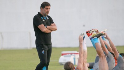 Ünal Karaman'dan oyuncularına yakın markaj