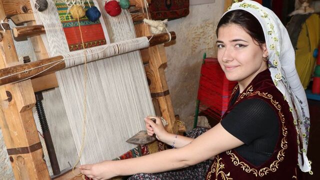 133 sanatçıya Sanatçı Tanıtma Kartı