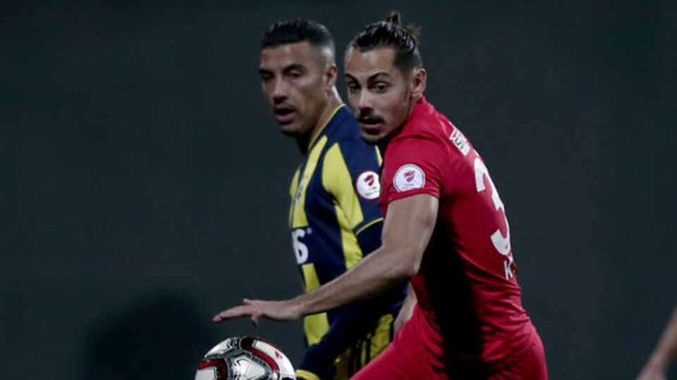 Yasir Subaşı yeniden Fenerbahçe'de