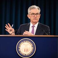 Fed Başkanı Powell'dan faiz indirimi sinyali