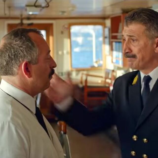Cem Yılmaz'a tokat üstüne tokat