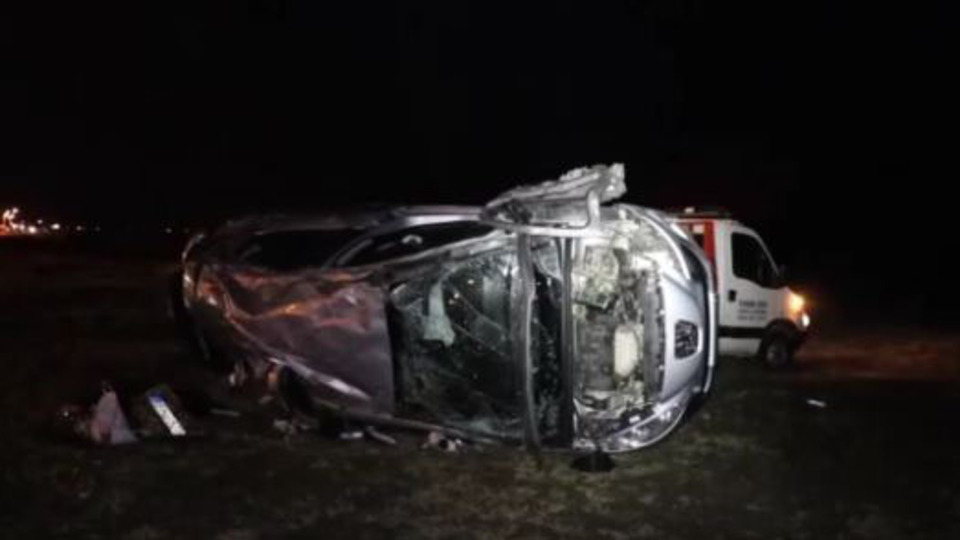 Çocuğun kullandığı otomobil devrildi: 6 yaralı