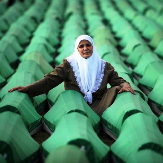 Srebrenitsa Katliamı 24. yılında anılıyor...