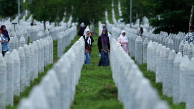 Boşnakların kapanmayan yarası: Srebrenitsa