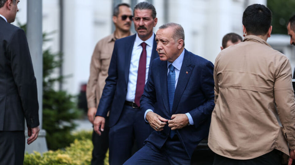 Milletvekilleriyle buluşmada Züğürt Ağa diyaloğu!