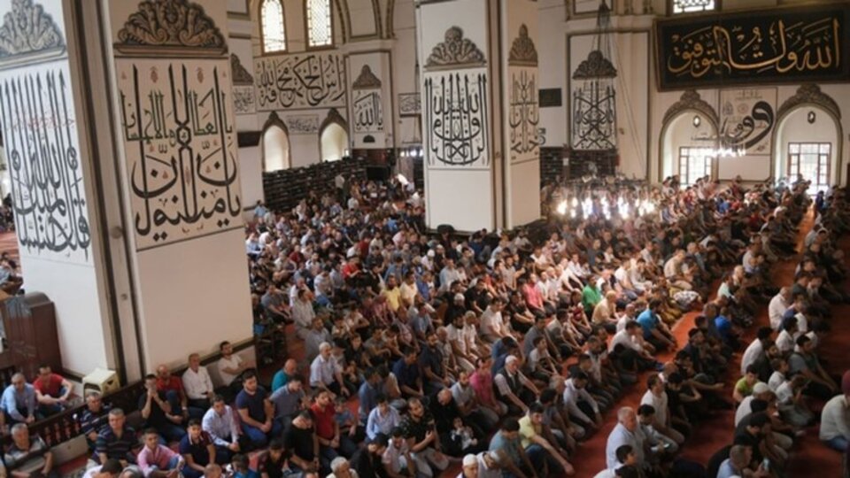 12 Temmuz Bursa Cuma namazı saat kaçta?