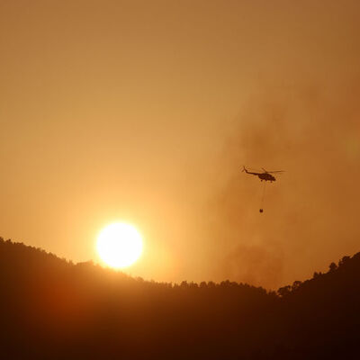 Fethiye'ye sıçrayan yangına müdahale başladı
