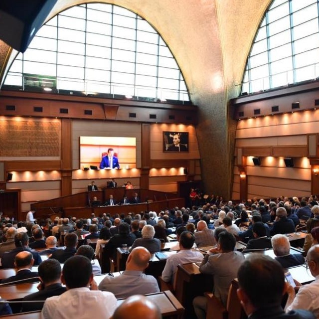 İBB 'Hüsumet'i kaldırdı