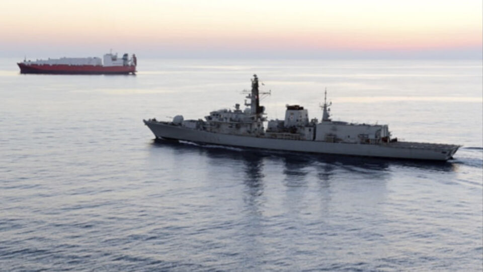 İngiltere Körfez'e yeni savaş gemisi gönderiyor!