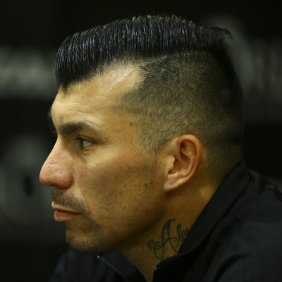 Başına silah dayadılar annesi kurtardı