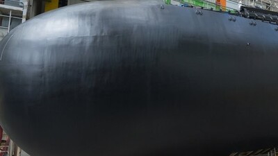 Fransa yeni nükleer denizaltısının açılışını yaptı