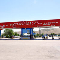 8 darbe davasında 1600 sanık hakim karşısında