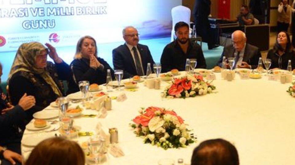 Eskişehir'de şehit aileleri ve gaziler onuruna yemek