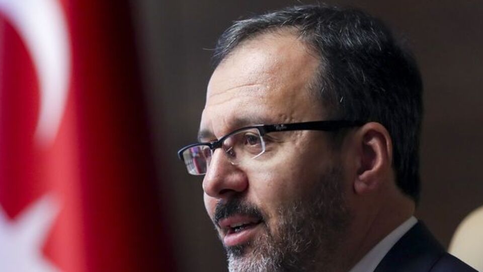 Bakan Kasapoğlu'ndan sporculara tebrik