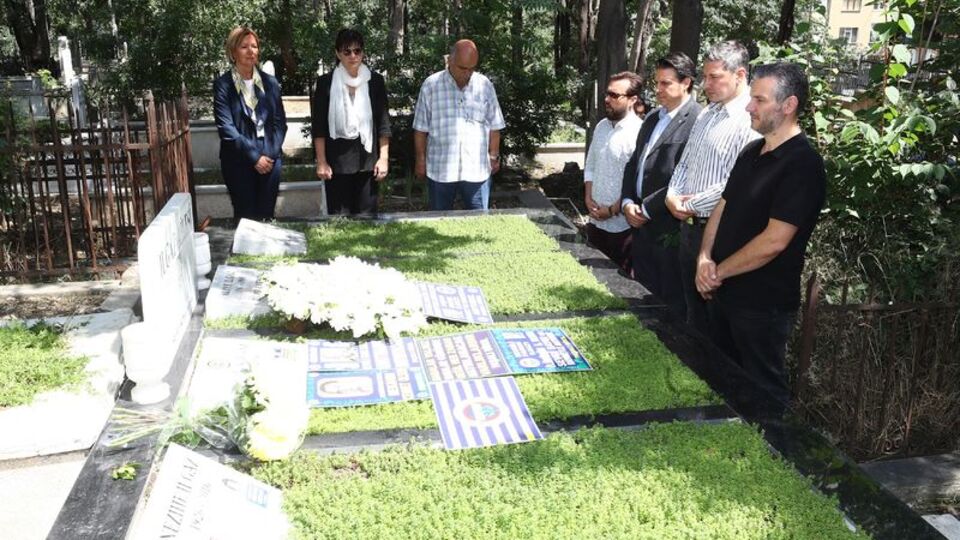Faruk Ilgaz kabri başında anıldı