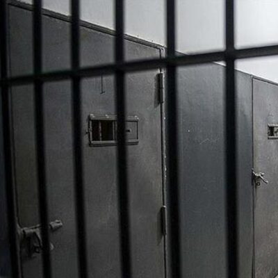 11 uyuşturucu şüphelisi gözaltında ölü bulundu