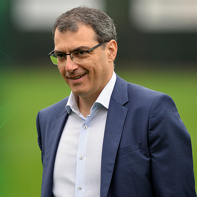 Comolli internetten hoca arıyor!