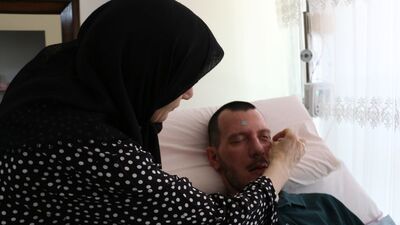 Yatalak eşini terk eden kadına nafaka!