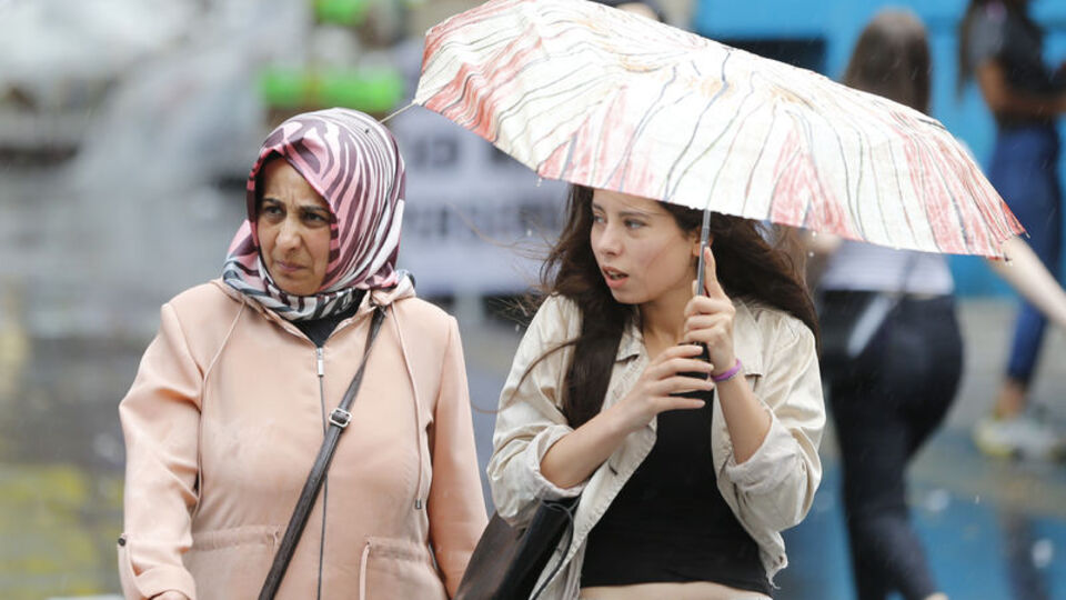 8 derece birden soğuyacak! Yağış kapıda