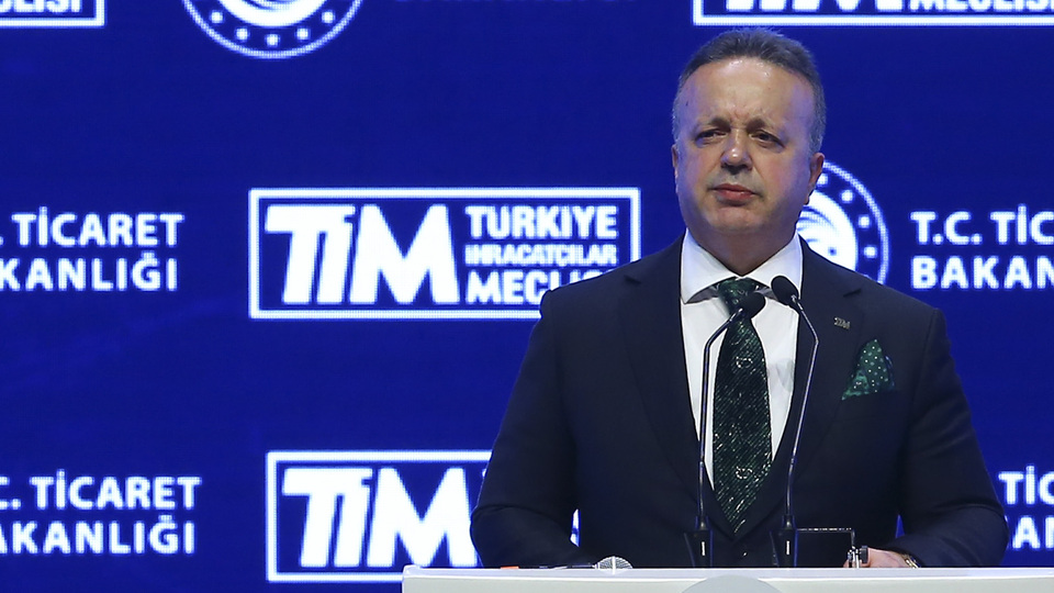 "Yüksek katma değerli sektörlerin ağırlığının artırılması gerekiyor"