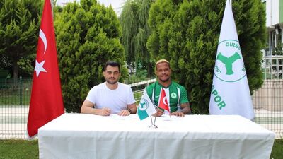 Giresunspor'da çifte imza