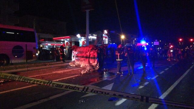Kocaeli'de yolcu otobüsü kazası: 2 yaralı
