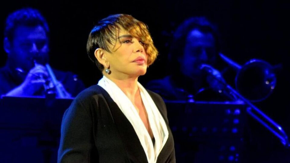 Sezen Aksu'nun babası hastaneye kaldırıldı