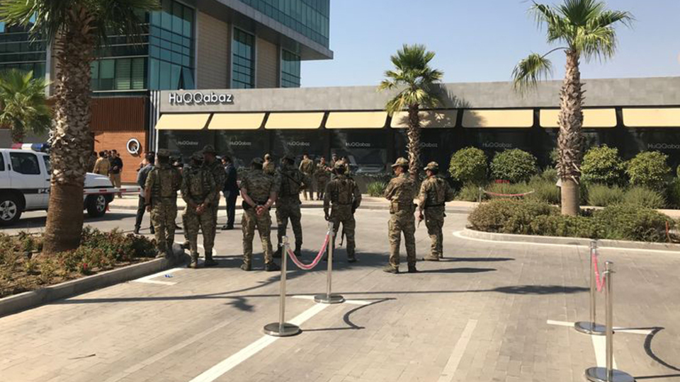 "2 elle ateş açması fazla profesyonel"