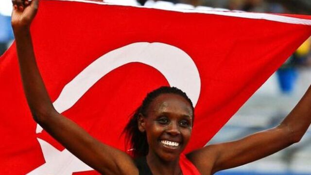Bakan Kasapoğlu'ndan Yasemin Can'a tebrik