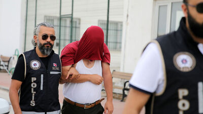 FETÖ'ye darbe! Öksüz ve Batmaz'la irtibatlı...