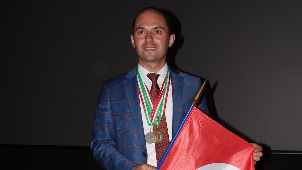 Klavyede yine dünyanın en iyisi oldu